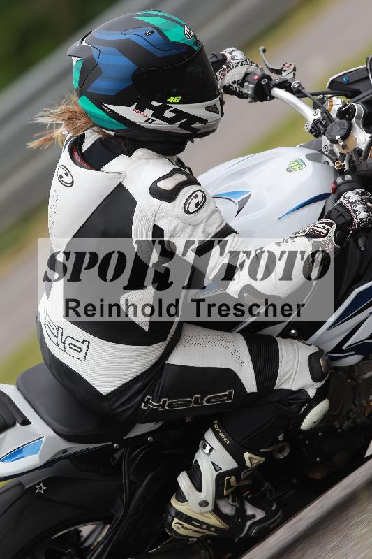 Archiv-2022/13 25.04.2022 Plüss Moto Sport ADR/Freies Fahren/4